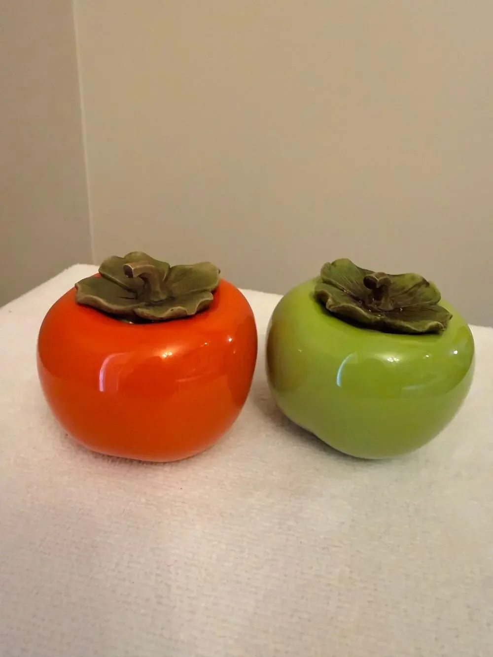 2PCS Kitchen Gift Persimmon Shaped Ceramic Storage Jar (Orange, Green) NWOT